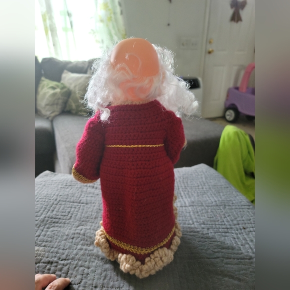 Santa Claus, knitted clothes,,no hat, beautiful detail in clothes. - Picture 7 of 7